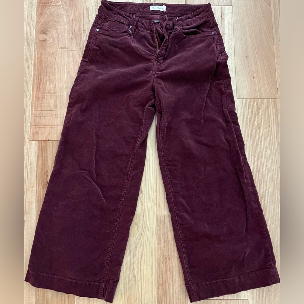 Brand Corduroy Cropped Pants - Burgundy
